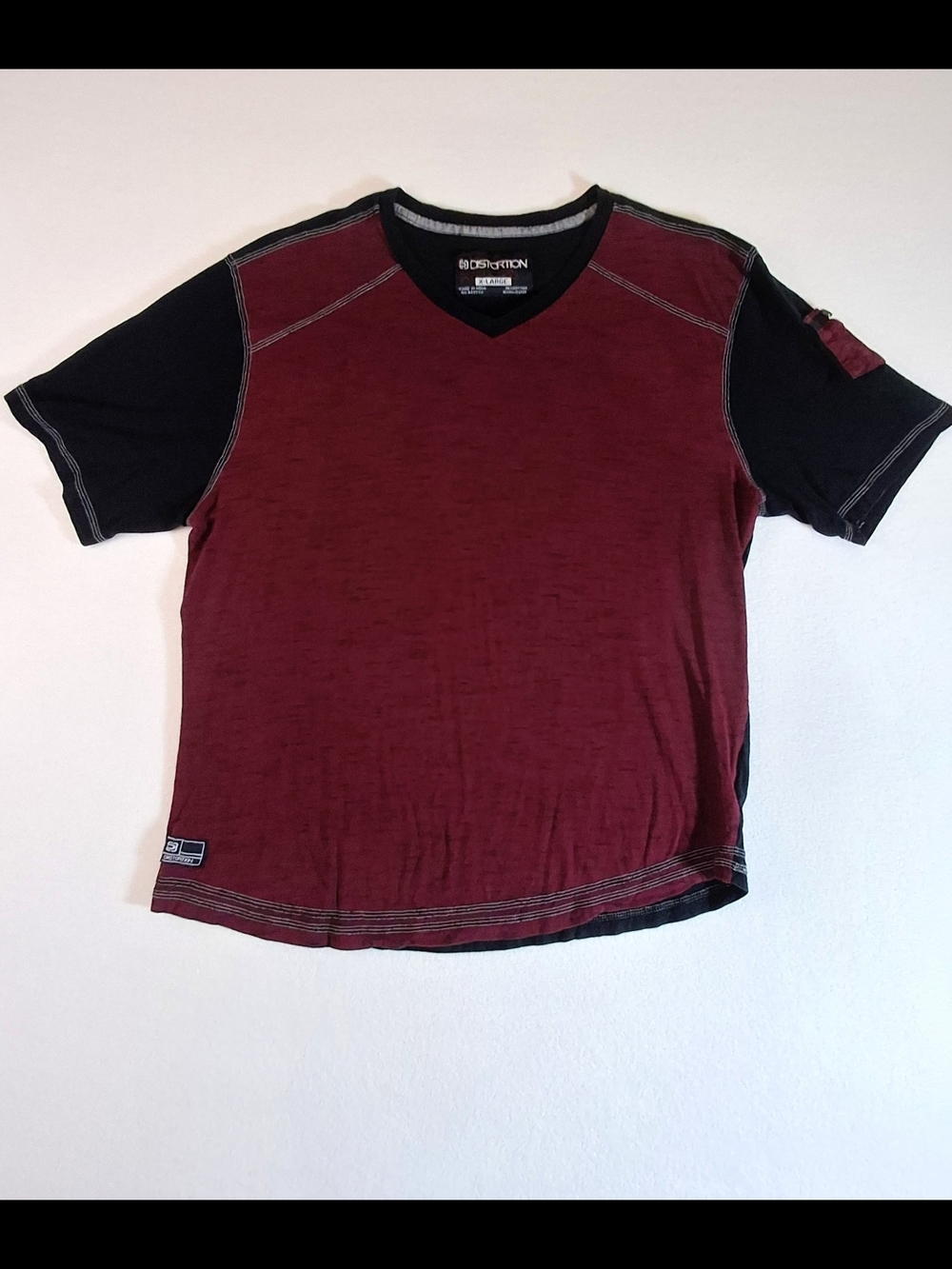 Distortion Men's V-Neck Short Sleeve Tee in Burgundy/Black - X-Large